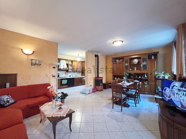 casa indipendente in vendita a Volta Mantovana