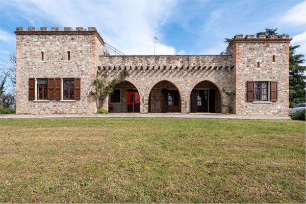 casa indipendente in vendita a Volta Mantovana