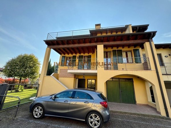 casa indipendente in vendita a Volta Mantovana