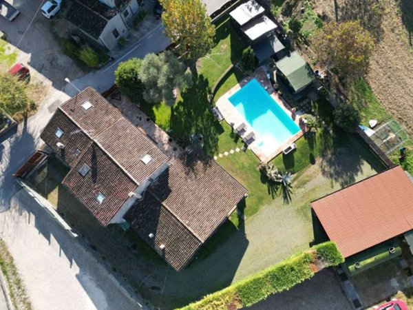 casa indipendente in vendita a Volta Mantovana