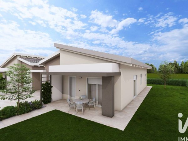 casa indipendente in vendita a Volta Mantovana