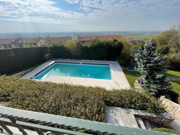 casa indipendente in vendita a Volta Mantovana