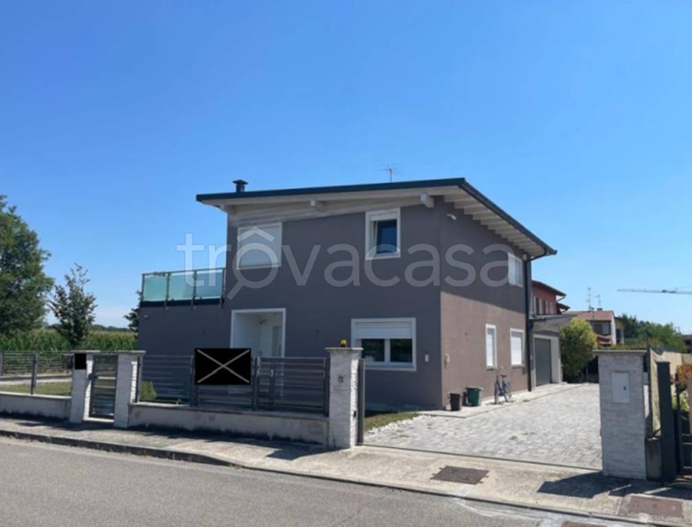 casa indipendente in vendita a Volta Mantovana