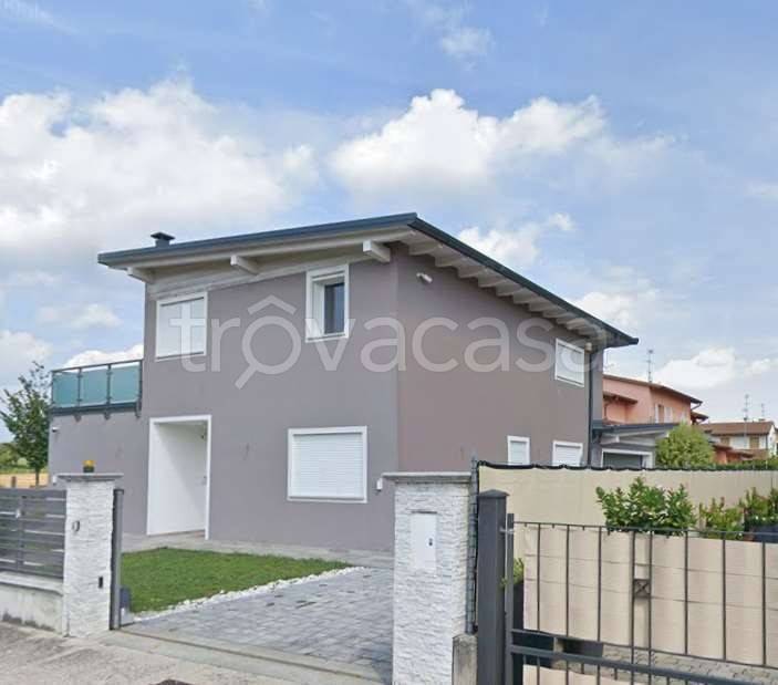 casa indipendente in vendita a Volta Mantovana
