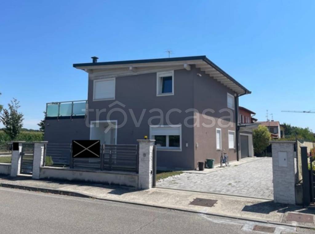 casa indipendente in vendita a Volta Mantovana