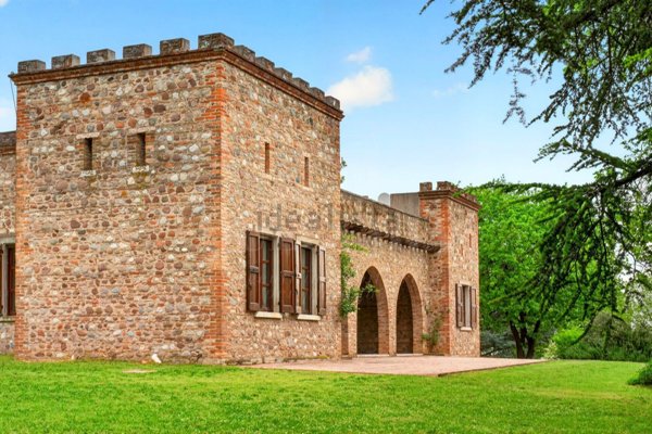 casa indipendente in vendita a Volta Mantovana in zona Gatti