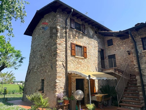 appartamento in vendita a Volta Mantovana in zona Montaldo