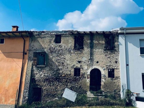 casa indipendente in vendita a Volta Mantovana