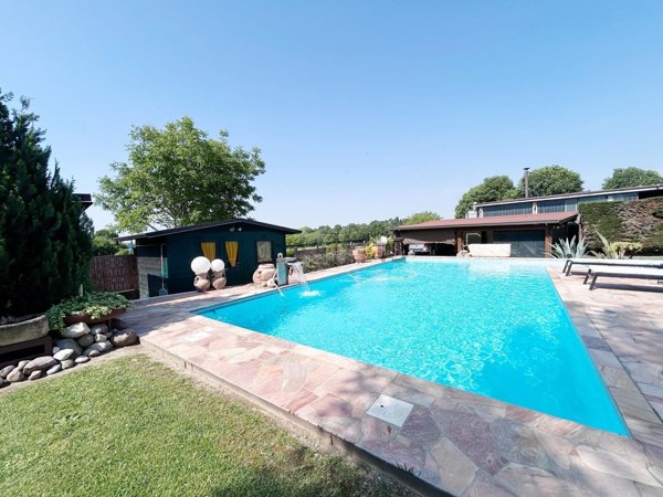 casa indipendente in vendita a Volta Mantovana