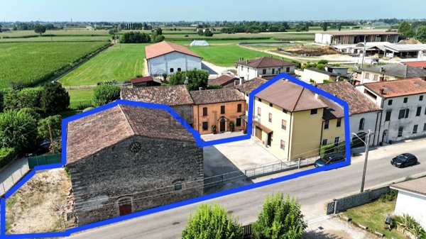 casa indipendente in vendita a Volta Mantovana in zona Cereta