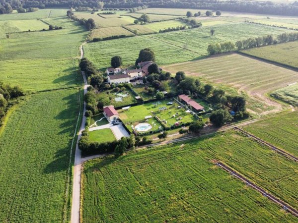 casa indipendente in vendita a Volta Mantovana in zona Cereta