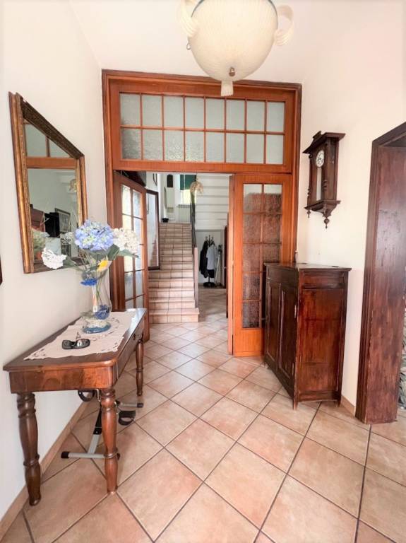 casa indipendente in vendita a Borgo Virgilio in zona Virgilio