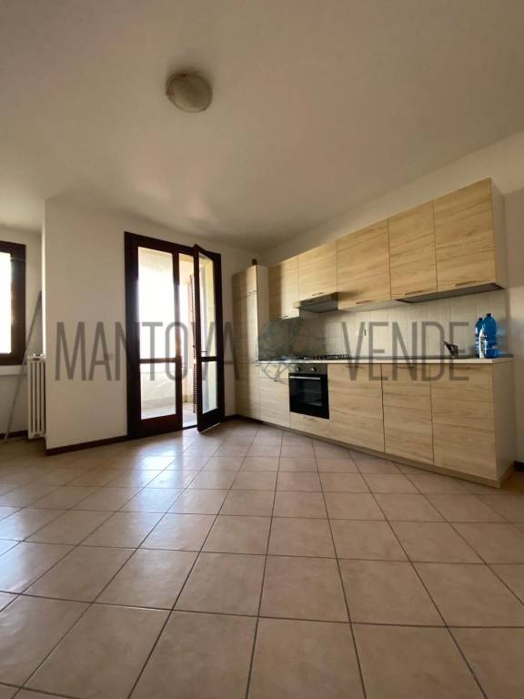 appartamento in vendita a Borgo Virgilio in zona Virgilio