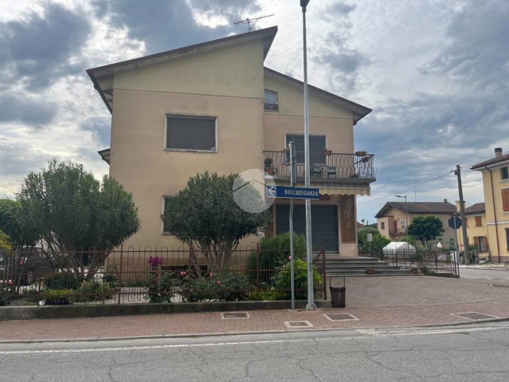 casa indipendente in vendita a Borgo Virgilio in zona San Cataldo
