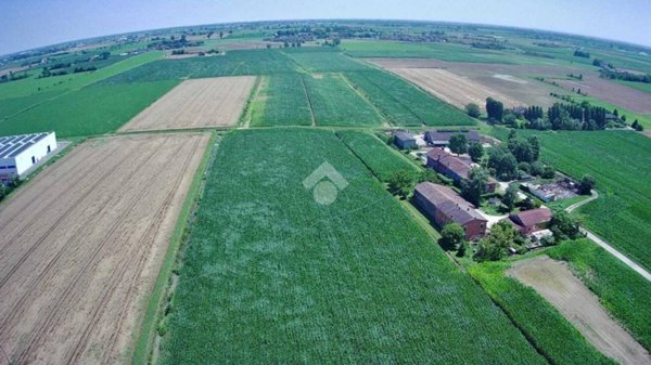 terreno agricolo in vendita a Borgo Virgilio in zona Virgilio