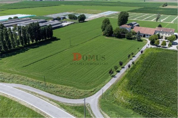 terreno agricolo in vendita a Borgo Virgilio in zona Virgilio
