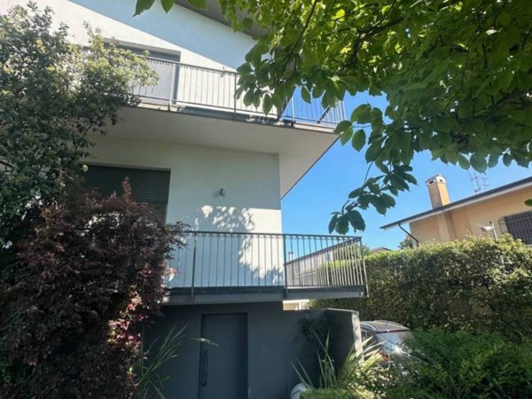 casa indipendente in vendita a Borgo Virgilio in zona Virgilio
