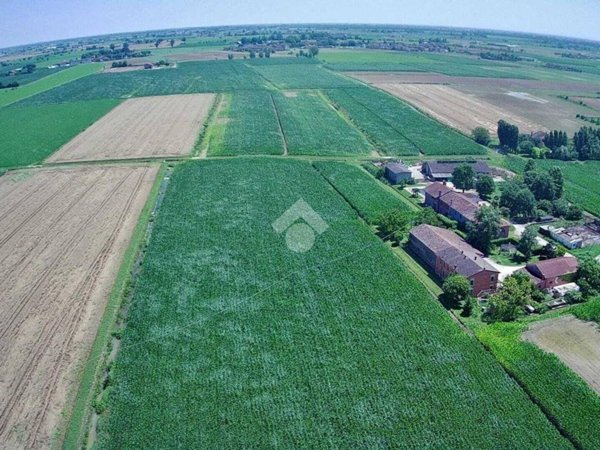 terreno agricolo in vendita a Borgo Virgilio in zona Virgilio
