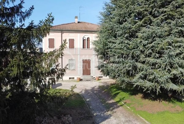 casa indipendente in vendita a Borgo Virgilio in zona Virgilio