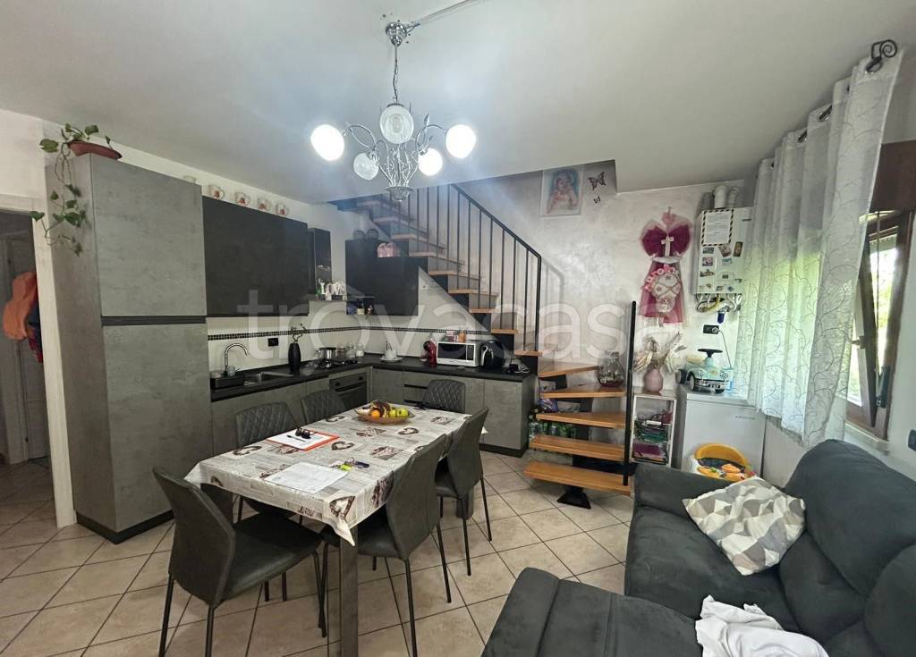 appartamento in vendita a Borgo Virgilio in zona Virgilio