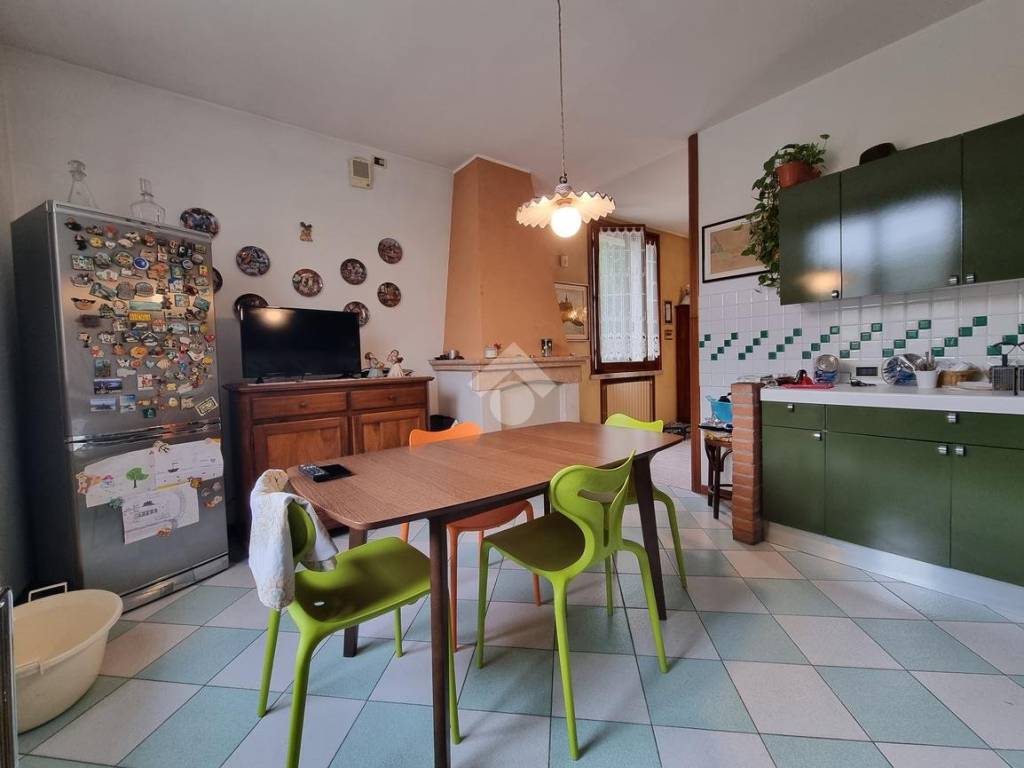 appartamento in vendita a Borgo Virgilio in zona Virgilio