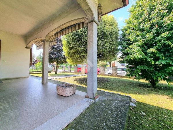 casa indipendente in vendita a Borgo Virgilio in zona Virgilio