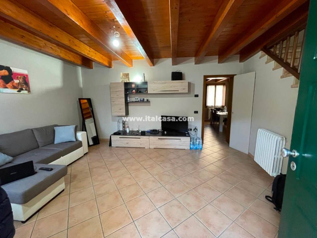 appartamento in vendita a Borgo Virgilio in zona Virgilio