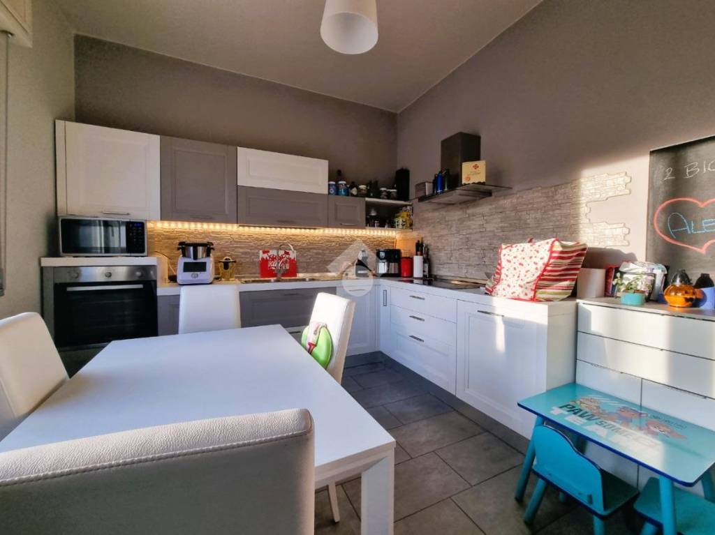 casa indipendente in vendita a Borgo Virgilio in zona Virgilio