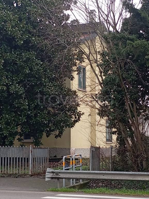 casa indipendente in vendita a Borgo Virgilio in zona Virgilio