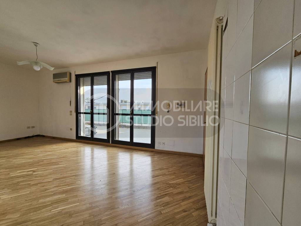 appartamento in vendita a Borgo Virgilio in zona Virgilio