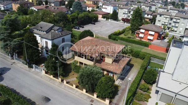 casa indipendente in vendita a Borgo Virgilio in zona Virgilio