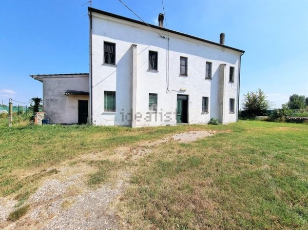 casa indipendente in vendita a Borgo Virgilio