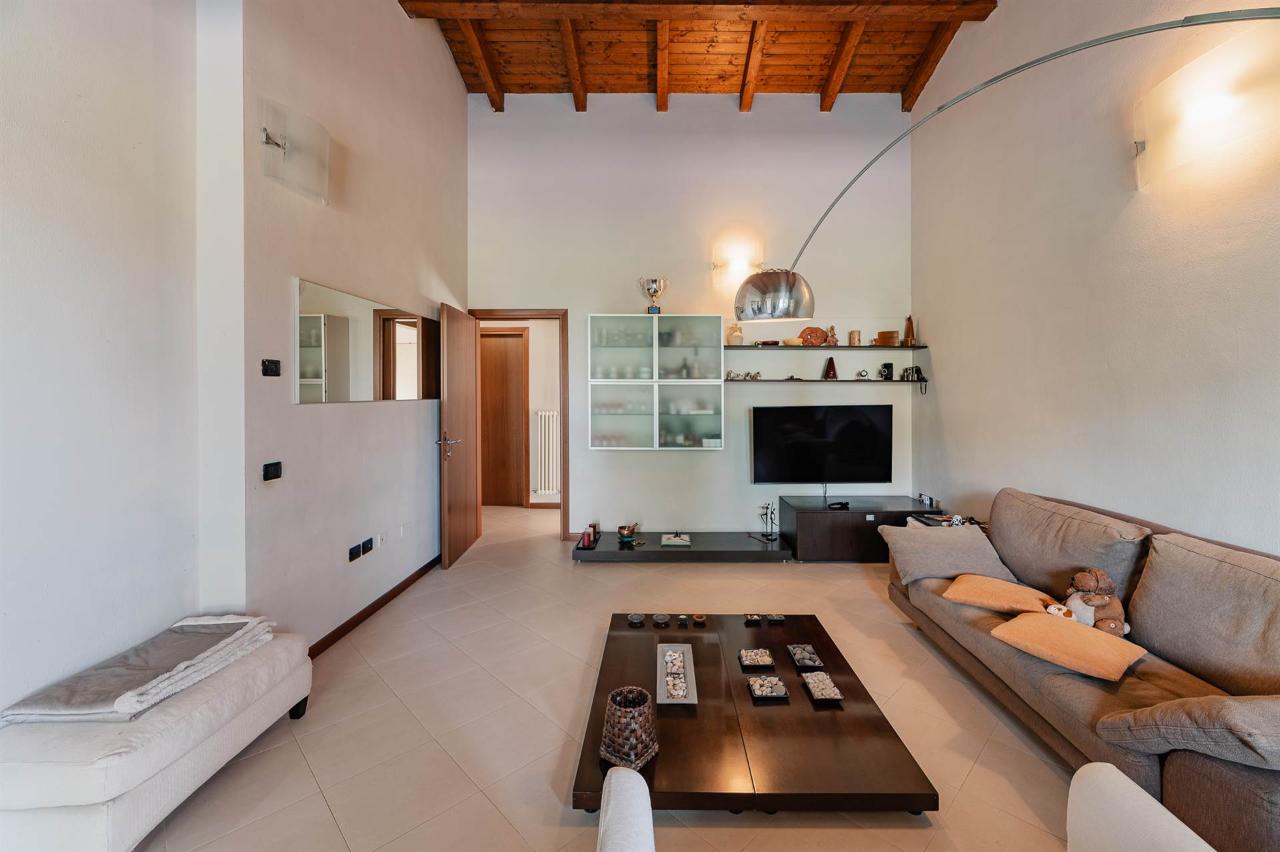 casa indipendente in vendita a Borgo Virgilio in zona Virgilio