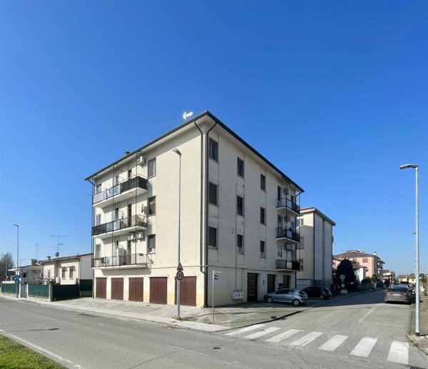 appartamento in vendita a Borgo Virgilio in zona Virgilio