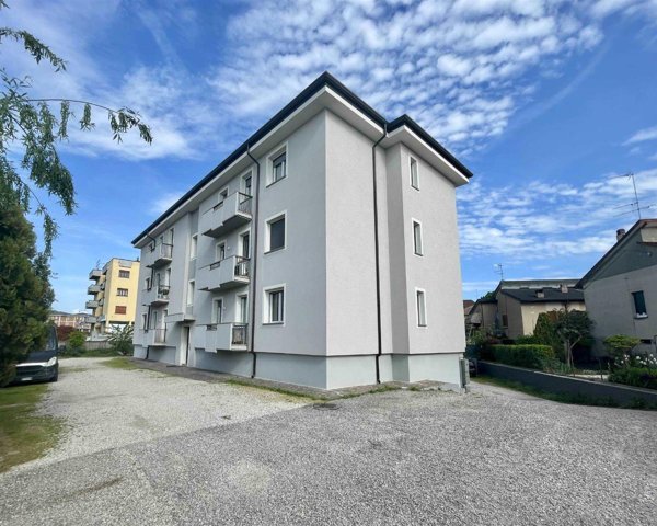 appartamento in vendita a Borgo Virgilio in zona Virgilio