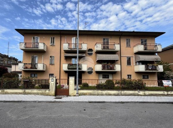 appartamento in vendita a Borgo Virgilio in zona Virgilio