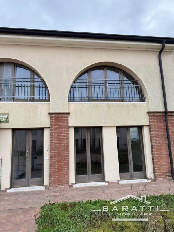 casa indipendente in vendita a Borgo Virgilio in zona Virgilio
