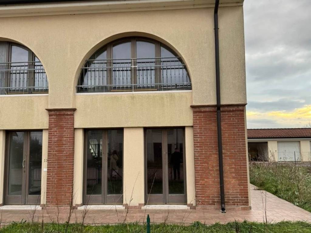casa indipendente in vendita a Borgo Virgilio in zona Virgilio