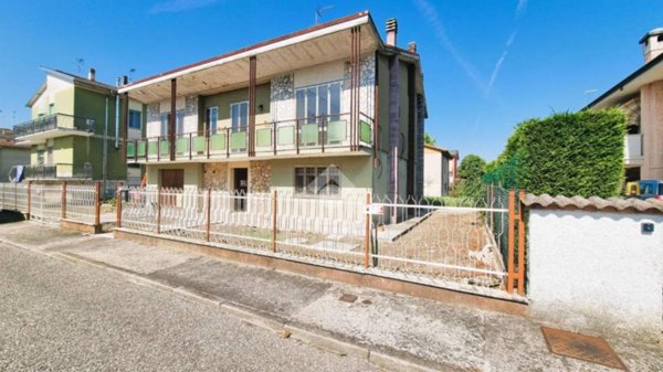 casa indipendente in vendita a Borgo Virgilio in zona Virgilio