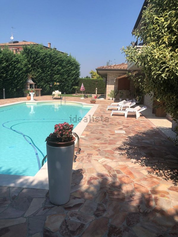 casa indipendente in vendita a Borgo Virgilio in zona Virgilio