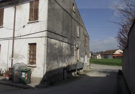 casale in vendita a Borgo Virgilio in zona Virgilio