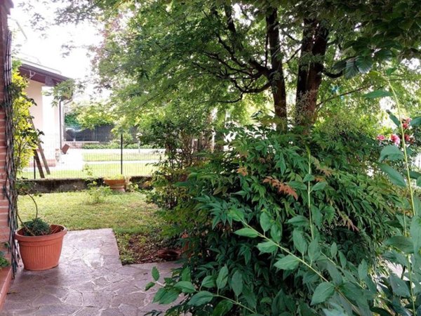 casa indipendente in vendita a Borgo Virgilio in zona Virgilio