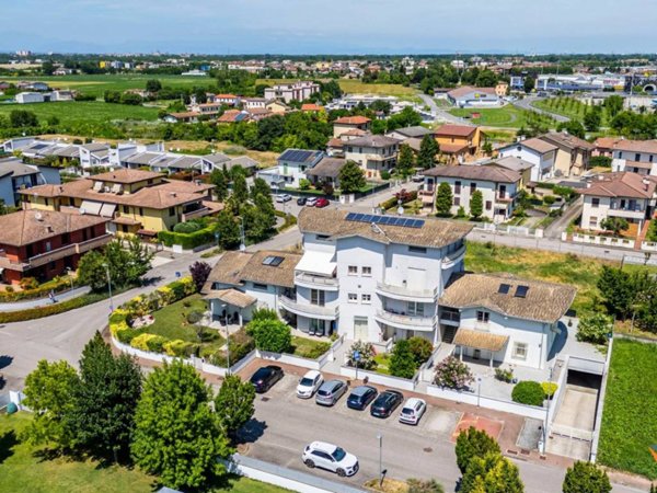 appartamento in vendita a Borgo Virgilio in zona Virgilio