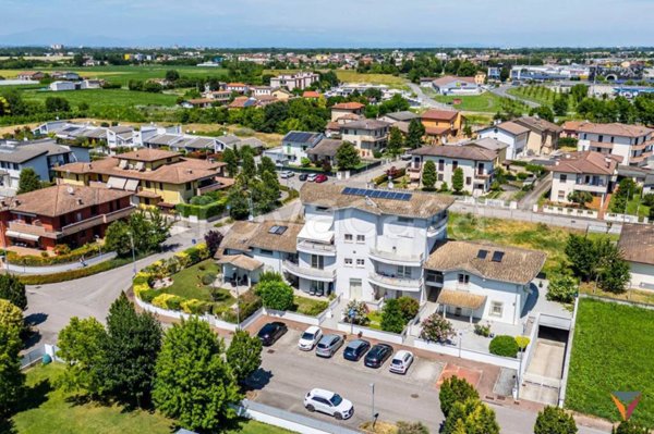 appartamento in vendita a Borgo Virgilio in zona Virgilio
