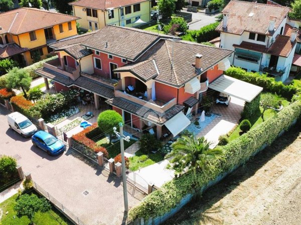 casa indipendente in vendita a Borgo Virgilio in zona Virgilio