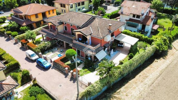 casa indipendente in vendita a Borgo Virgilio in zona Virgilio