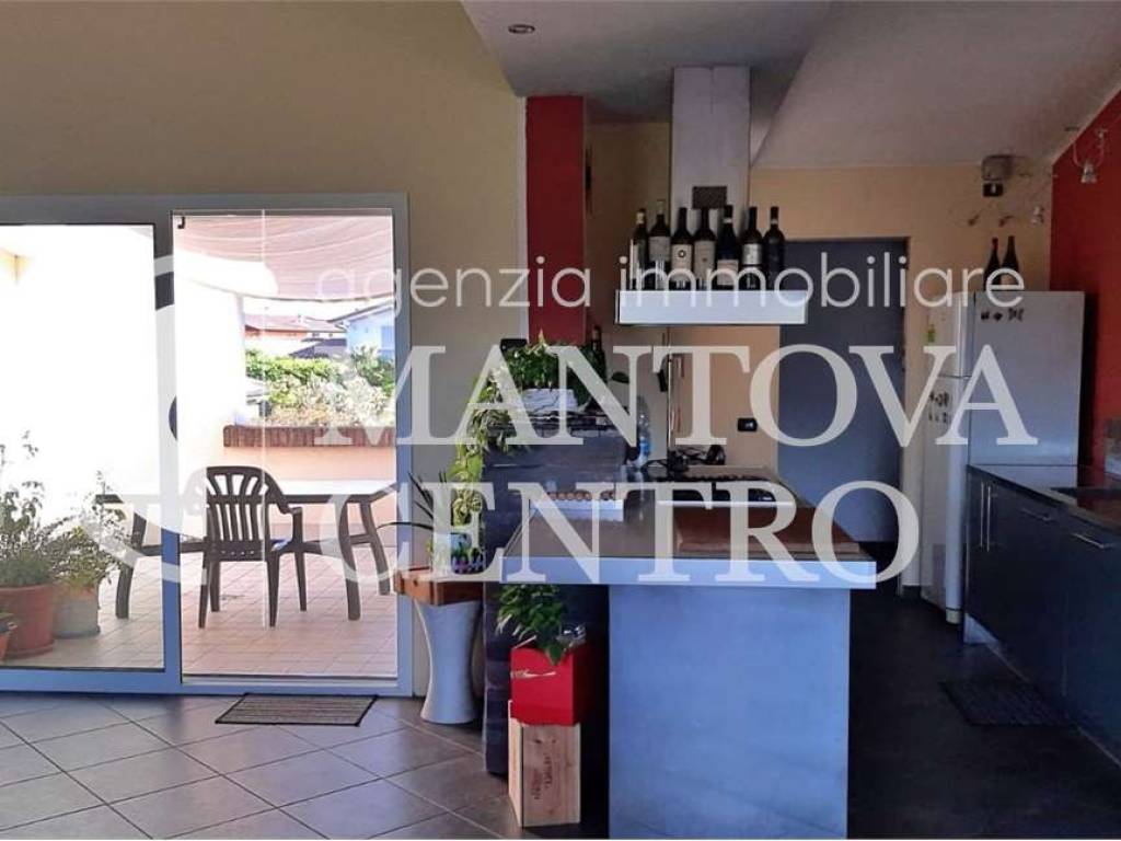 casa indipendente in vendita a Borgo Virgilio in zona Virgilio