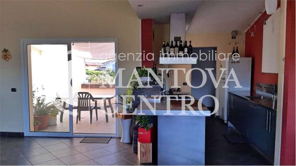 casa indipendente in vendita a Borgo Virgilio in zona Virgilio