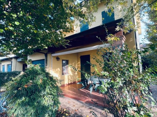 casa indipendente in vendita a Borgo Virgilio in zona Virgilio