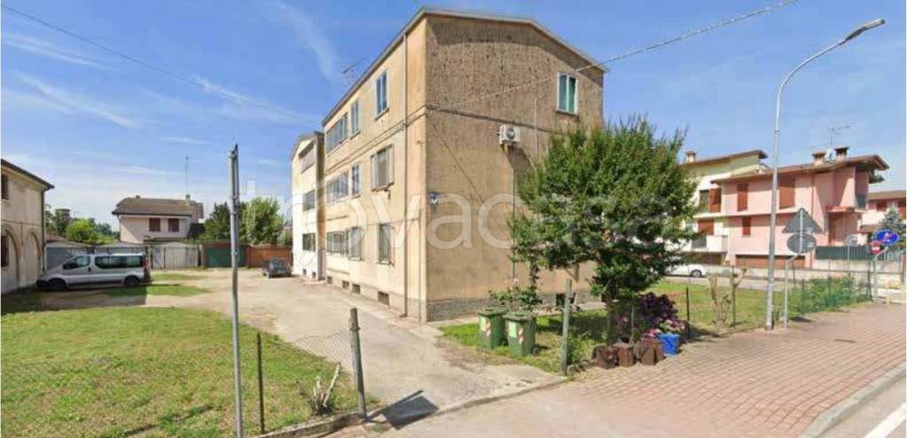 appartamento in vendita a Borgo Virgilio in zona Virgilio